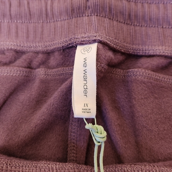 We Wander Joggers Size 1X - Picture 8 of 11